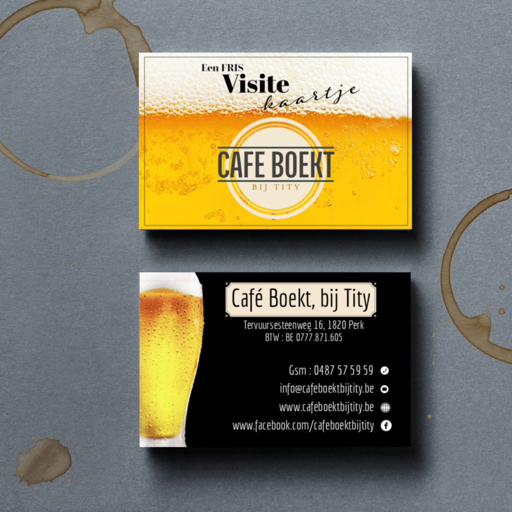 voorkant en achterkant van visitekaartje van café Boekt, voorkant toont close-up van bier met op het schui geschreven een fris visitekaartje